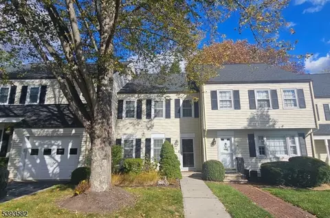 54 Pembroke Dr, Mendham, NJ 07945