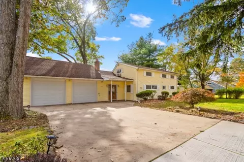 131 Woodland Rd, Piscataway, NJ 08854