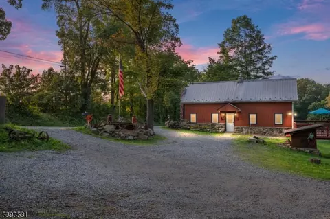 226-248 Barrett Rd, Vernon, NJ 07462