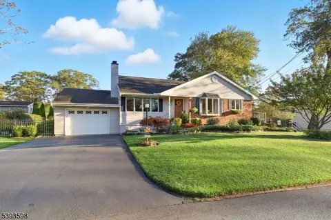 4 Orchard Ln, Stockholm, NJ 07460