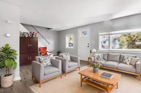 57 Terrace Ave, Butler, NJ 07405