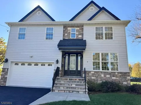 9 Spalding Dr, Livingston, NJ 07039
