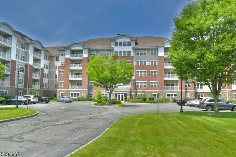 4202 Warrens Way #202, Wanaque, NJ 07465