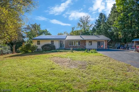 316 Spring Garden Rd, Milford, NJ 08848