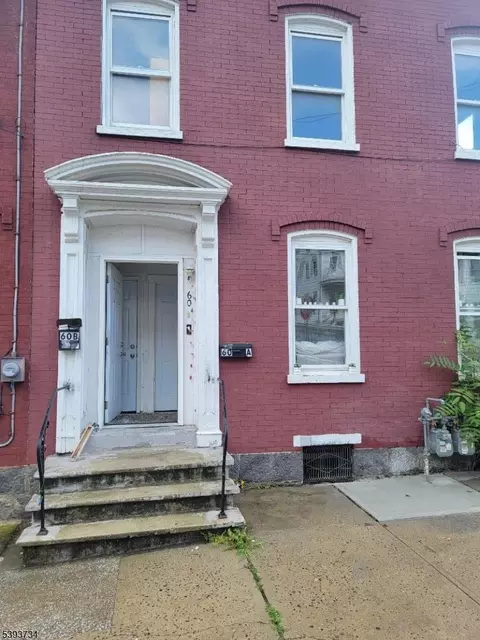 60 Brainard St, Phillipsburg, NJ 08865
