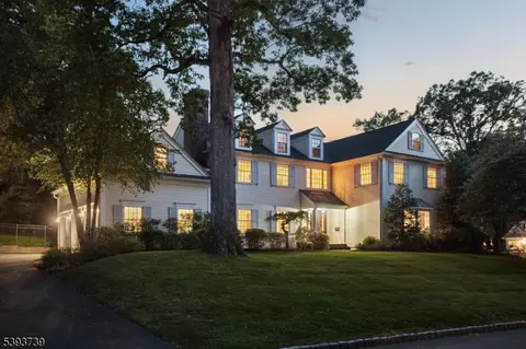 3 Brantwood Dr, Summit, NJ 07901