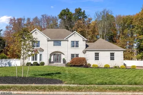 12 Sunrise Dr, Parsippany, NJ 07054