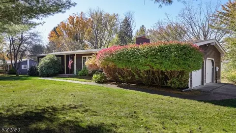 249 Naughright Rd, Long Valley, NJ 07853