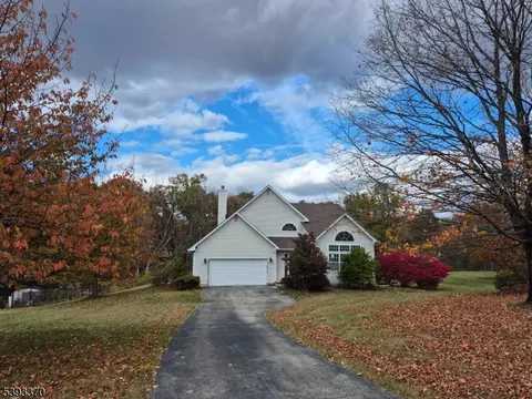 13 Apple Ridge Rd, Sussex, NJ 07461