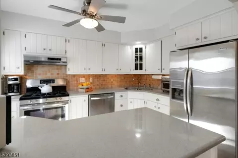 32 Locust Dr, Summit, NJ 07901 photo 13