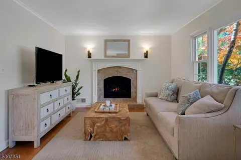 32 Locust Dr, Summit, NJ 07901 photo 9