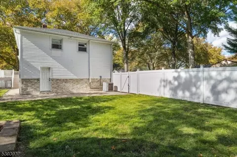 8 Hall Rd, Paramus, NJ 07652 photo 25