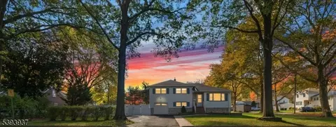 8 Hall Rd, Paramus, NJ 07652 photo 32