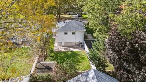 8 Hall Rd, Paramus, NJ 07652 photo 28
