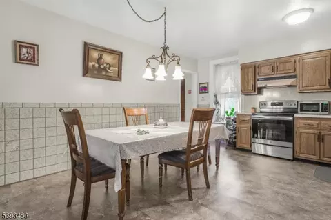 Dining - 23 Euclid Ave, Summit, NJ 07901 photo 1 of 2