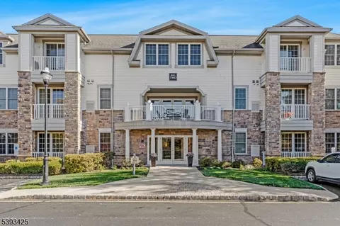 266 Victoria Dr, Bridgewater, NJ 08807