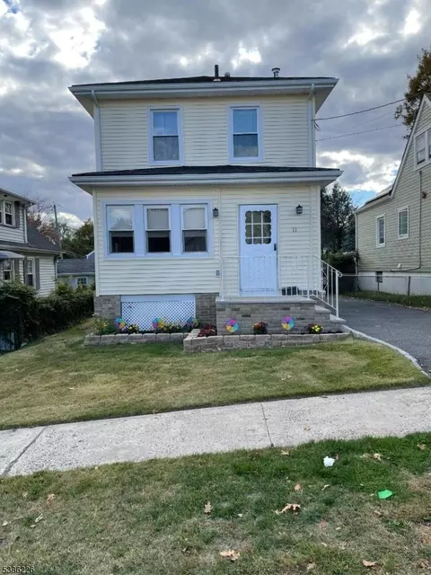 71 Gillespie Rd, Bloomfield, NJ 07003