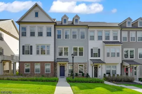 11 Ambrosia Ct, Livingston, NJ 07039