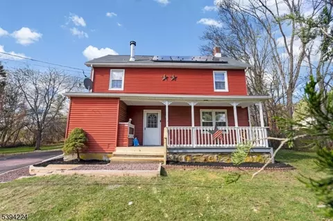 31 Prices Switch Rd, Vernon, NJ 07462