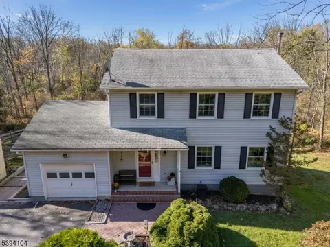 3 Musconetcong River Rd, Hampton, NJ 08827