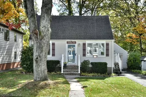 66 Waldwick Ave, Waldwick, NJ 07463