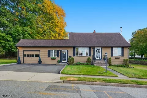 29 Kay Rd, Woodland Park, NJ 07424