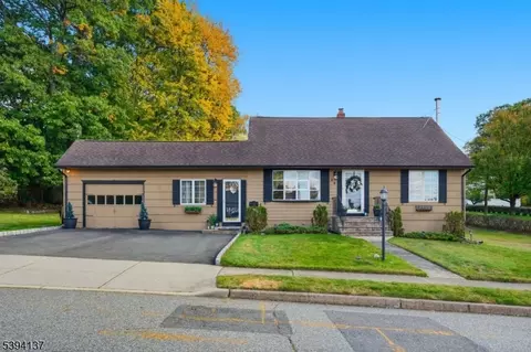 29 Kay Rd, Woodland Park, NJ 07424