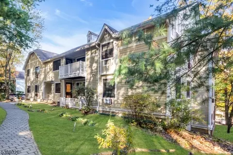 2 A Foxwood Dr #A, Morris Plains, NJ 07950