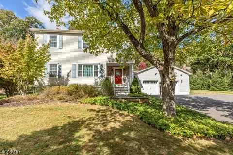 2111 Washington Valley Rd, Martinsville, NJ 08836