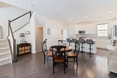 1512 Parkview Ln, Rockaway, NJ 07866