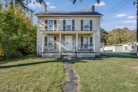 5 Railroad Ave, Andover, NJ 07821