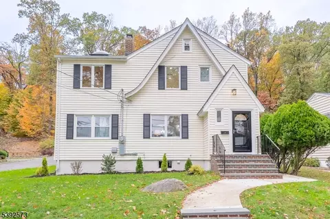 1 Schmitt Rd, West Orange, NJ 07052