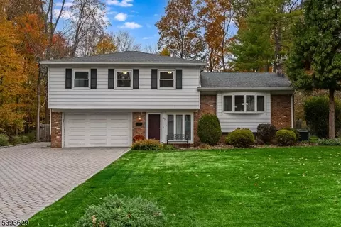 45 Wilson Dr, Berkeley Heights, NJ 07922