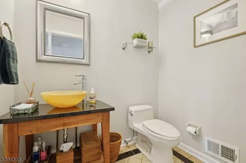 2 Quimby Ln, Mendham, NJ 07945 photo 9