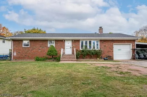 1037 Hamilton St, Somerset, NJ 08873