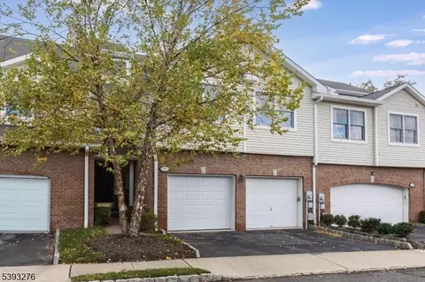 35 Waldeck Ct, West Orange, NJ 07052