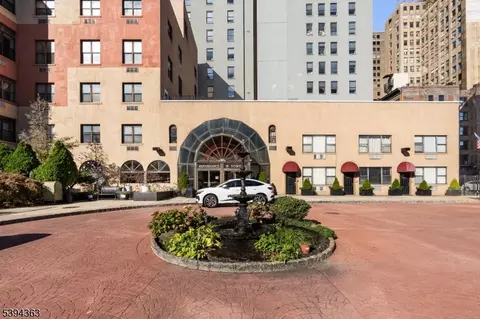 111 Mulberry St #1K, Newark, NJ 07102