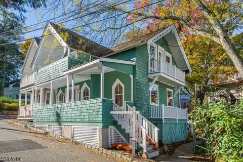 32 Fletcher Pl, Mount Tabor, NJ 07878