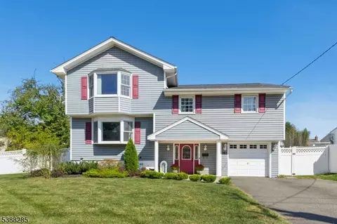 783 Riverbend Dr, Clark, NJ 07066