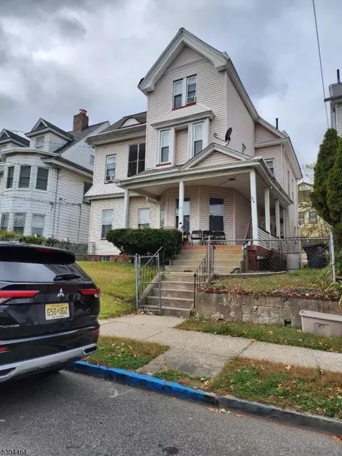 324 E 30th St, Paterson, NJ 07504