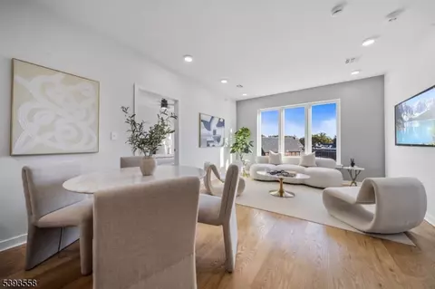 37 Farrand St #402, Bloomfield, NJ 07003