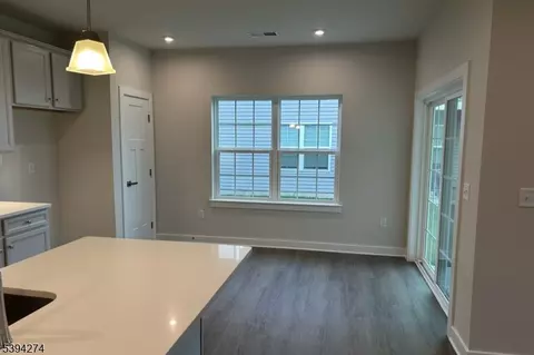 60 Redwood Run, Mansfield Twp, NJ 07865