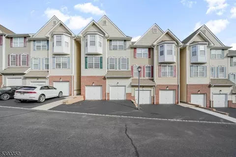 41 Conover Ter, Lebanon, NJ 08833