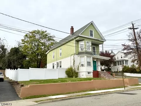 437 Morrissee Ave, Haledon, NJ 07508