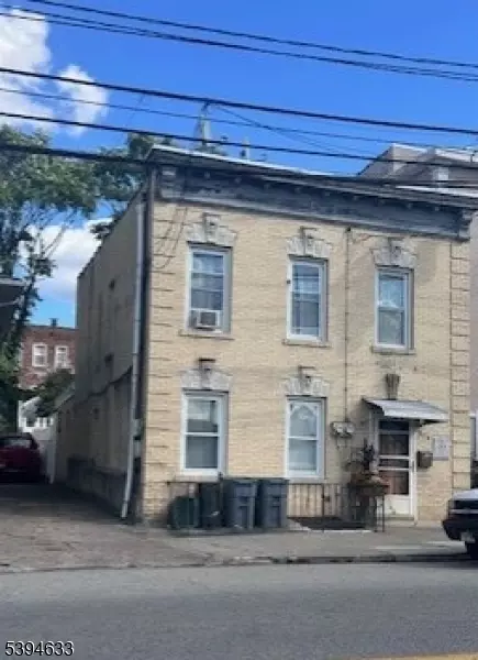 270 Midland Ave, Garfield, NJ 07026