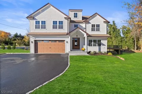 1 Willow Pl, East Hanover, NJ 07936