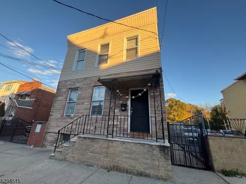 727 N 6th St, Newark, NJ 07107