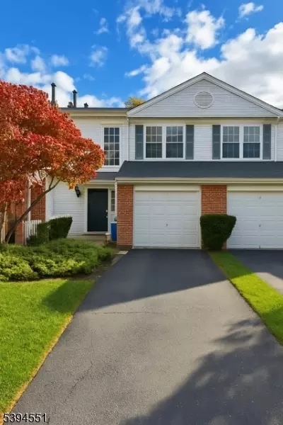 7 Magnolia Ln, Mount Arlington, NJ 07856