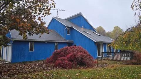 5 Karen Dr, Blairstown, NJ 07825