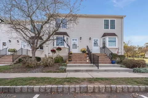 807 Wedgewood Cir, Flemington, NJ 08822
